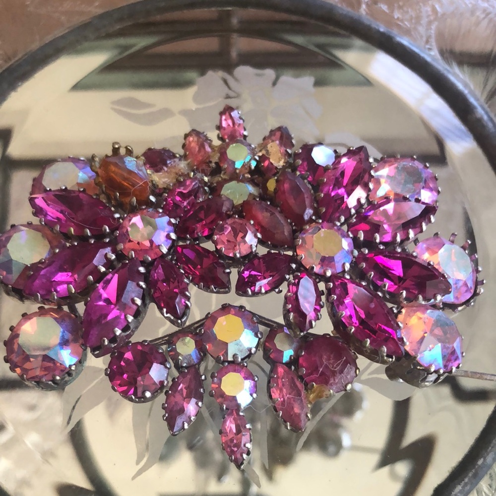 Elegant Pink Crystal Brooch